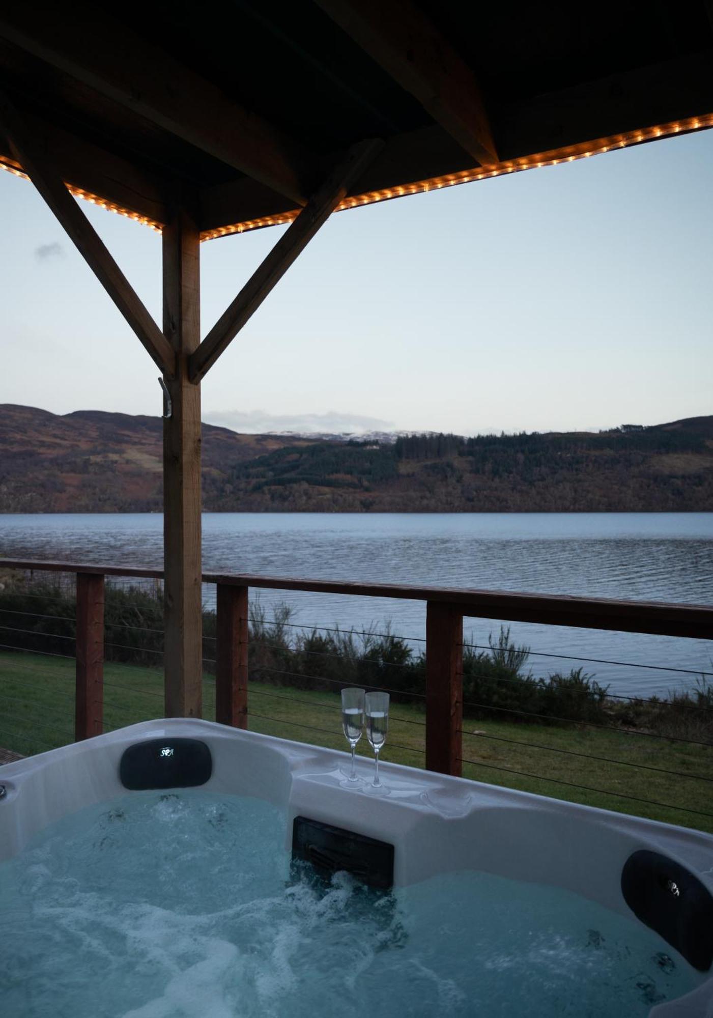 Shoreland Lodges - Holly Lodge Fort Augustus Esterno foto