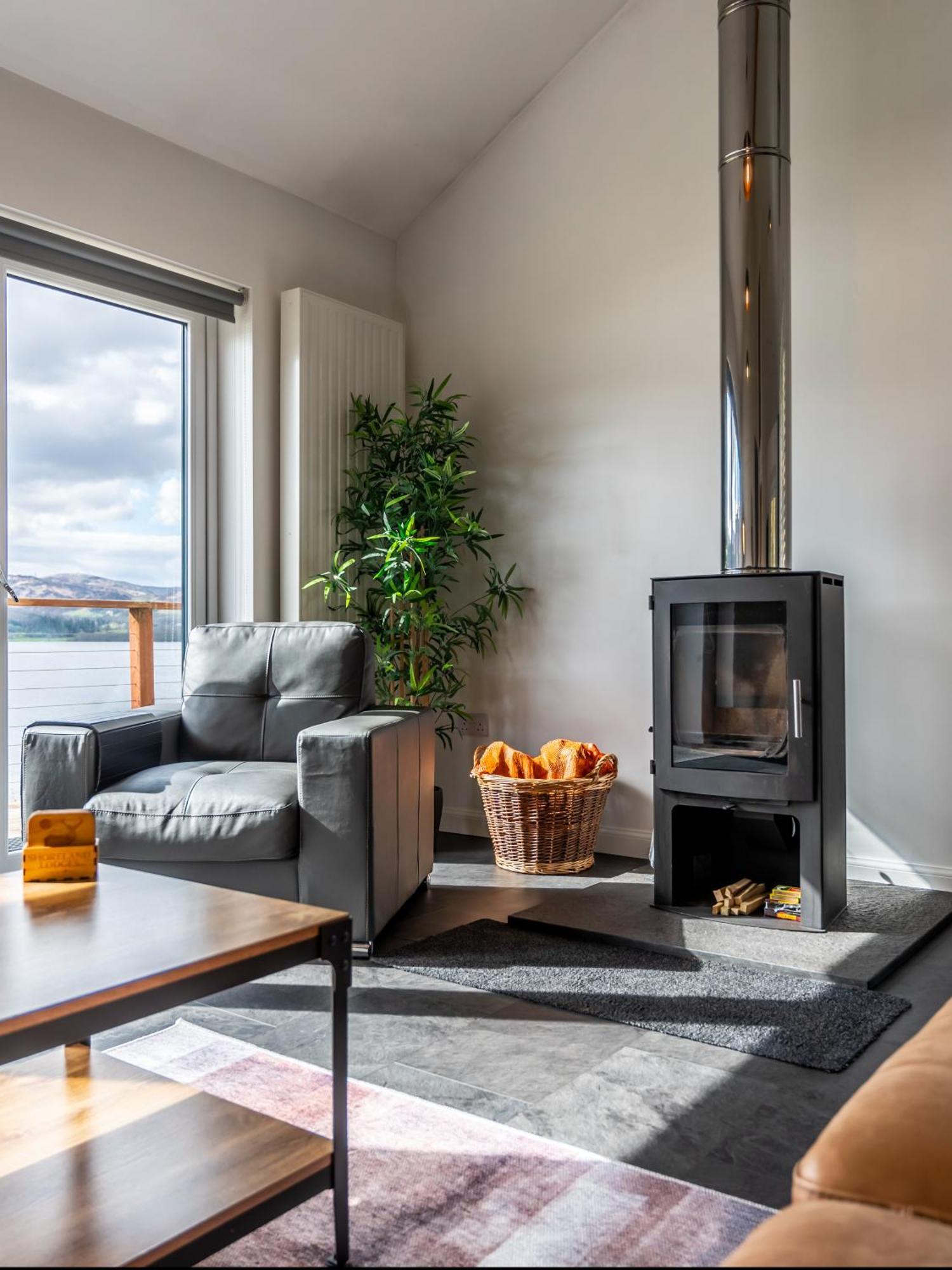Shoreland Lodges - Holly Lodge Fort Augustus Esterno foto