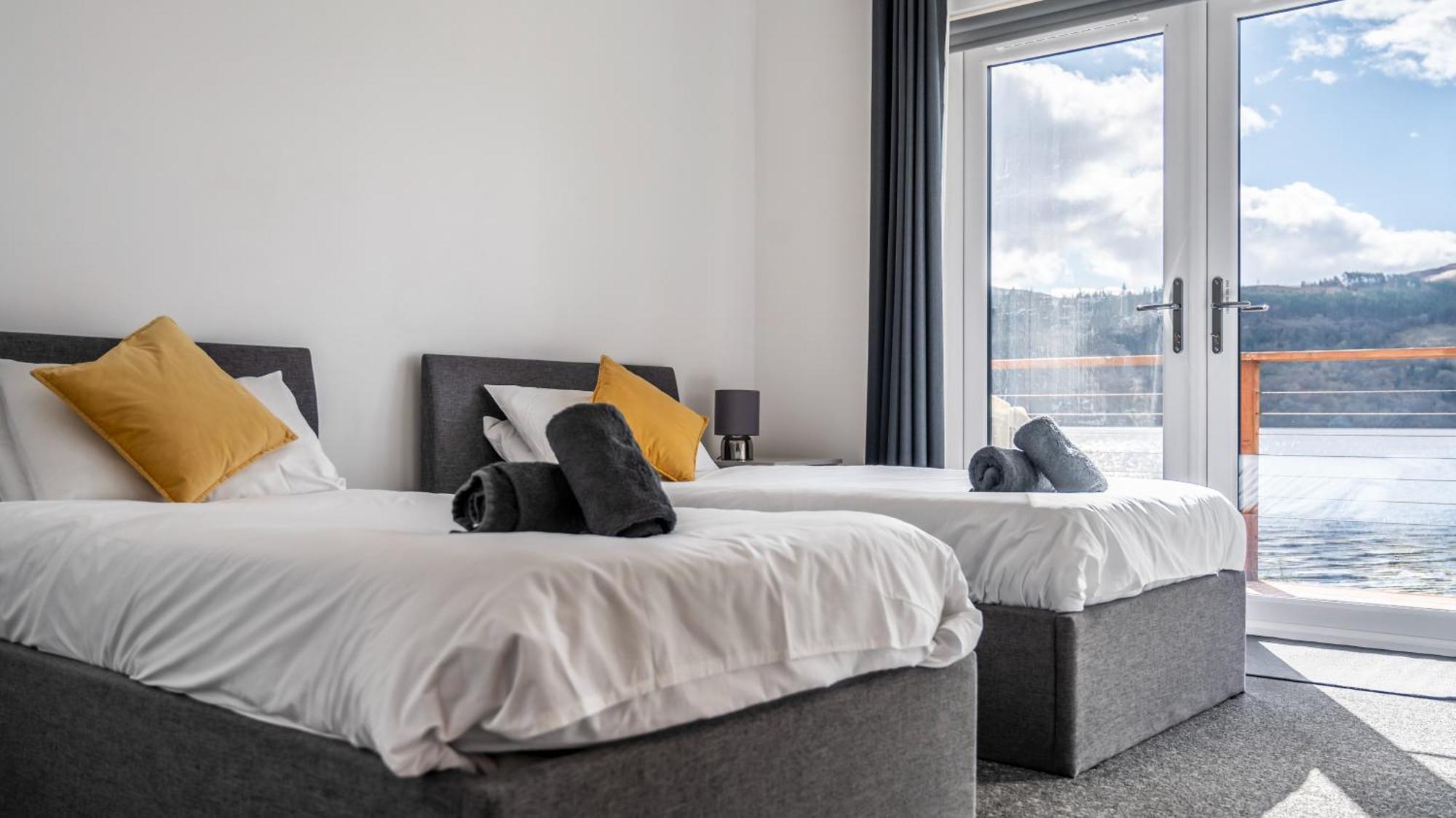 Shoreland Lodges - Holly Lodge Fort Augustus Esterno foto