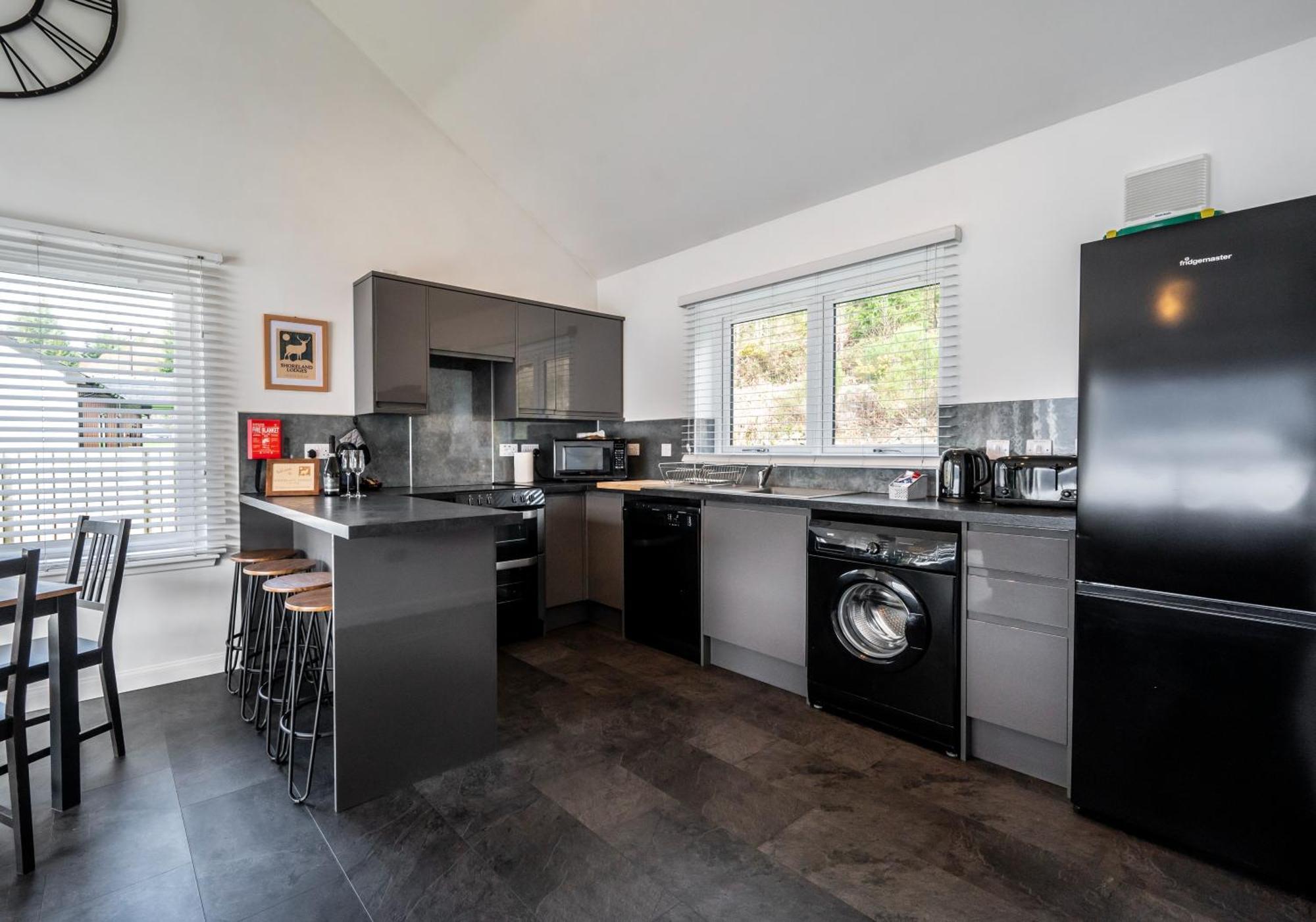 Shoreland Lodges - Holly Lodge Fort Augustus Esterno foto