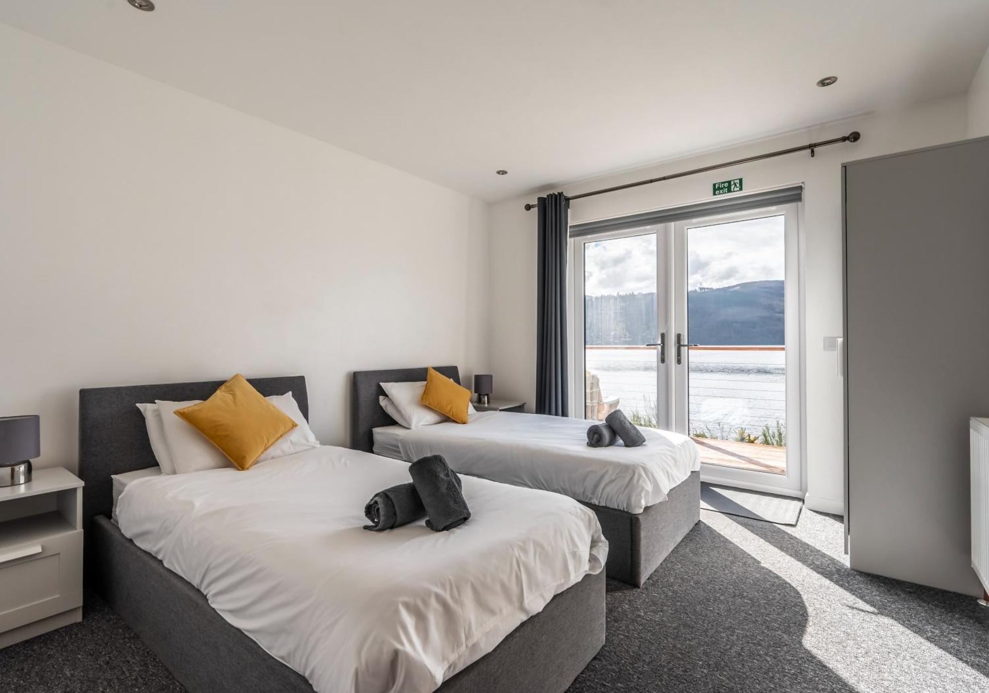 Shoreland Lodges - Holly Lodge Fort Augustus Esterno foto