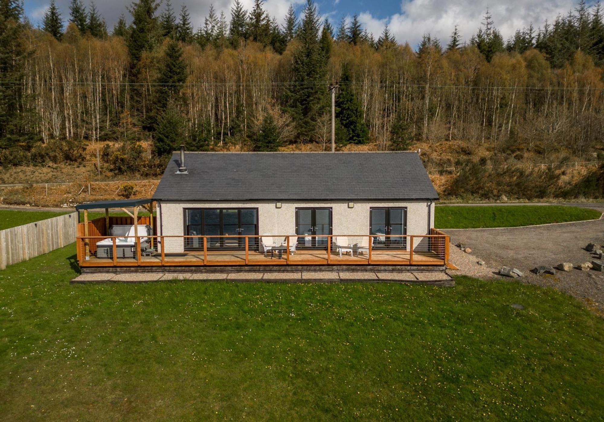 Shoreland Lodges - Holly Lodge Fort Augustus Esterno foto